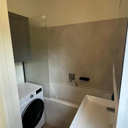 Daina Apartments Self Check-In Вильнюс Экстерьер фото